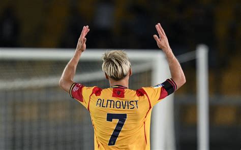 Lecce Almqvist Torna Ad Allenarsi In Gruppo Le Ultime Sul Rientro