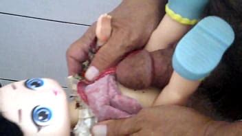 Conociendo a mi pequeña muñeca de cms XVIDEOS