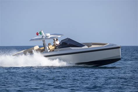 16 + 2, Ferretti Group alla conquista di Fort Lauderdale