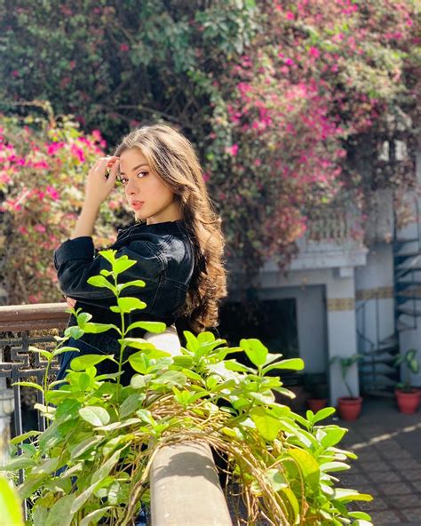 Arisha Razi Khan Latest Pictures From Her Instagram Reviewitpk