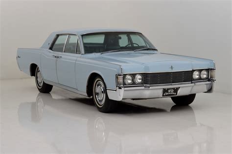 Lincoln Continental Suicide Doors – RD Classics