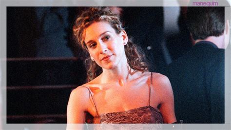 Relembre Looks Atemporais De Carrie Bradshaw Em Sex And The City