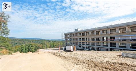 Hotel Wald Weit Im Hahnwald Feiert Richtfest