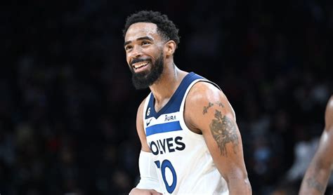 Mike Conley wins 2022-23 NBA Sportsmanship award | NBA.com