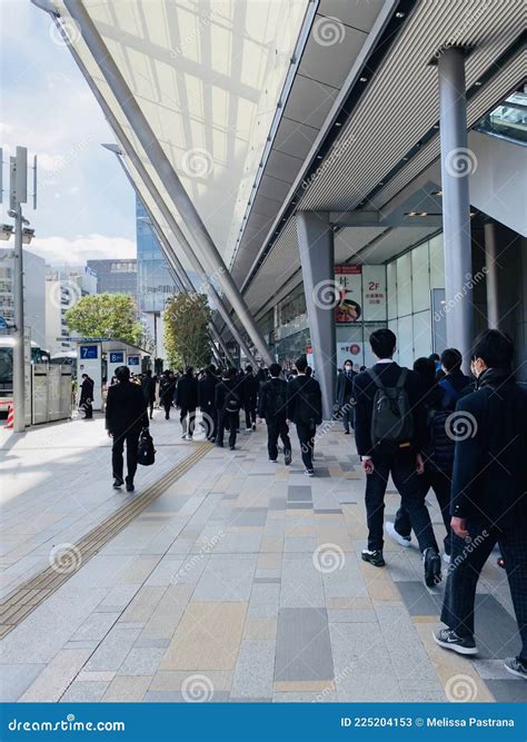 Rush hour at Tokyo Station editorial stock photo. Image of commuters - 225204153