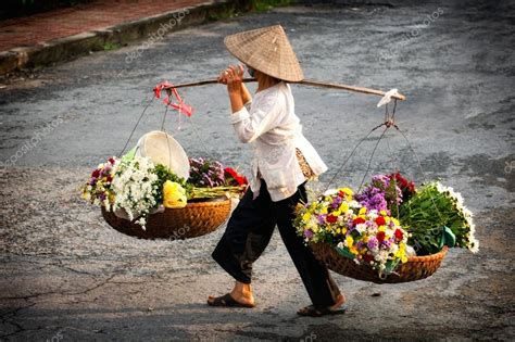 Vietnam Florist Vendor On Hanoi Street Vietnam This Is Small Market