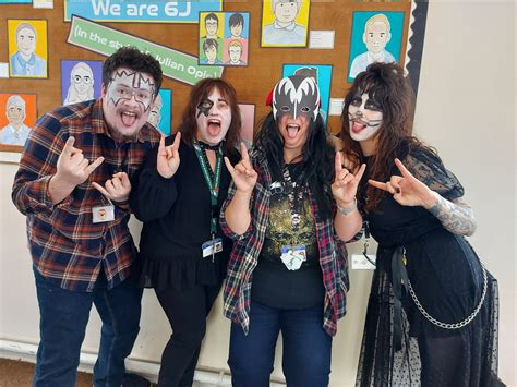 6 WAYS TO RE-LAUNCH AND LAUNCH TIMES TABLES ROCK STARS IN STYLE - Times