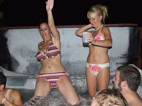 Model Fashion In Hot Tub Xxx Porn