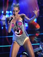 Celebrity News: Miley Cyrus VMA 2013