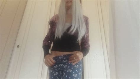 A Naughty Milf Teases You With Leggins And Lavinia Della Love Clips Sale