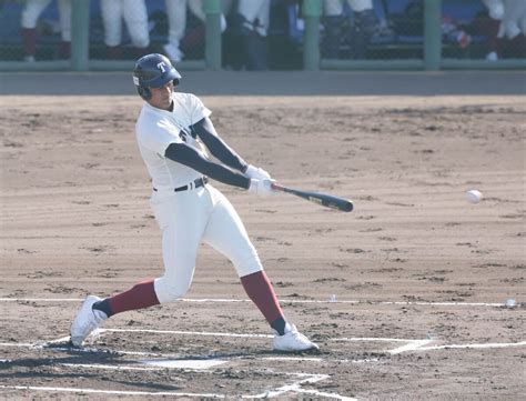 【高校野球】大阪桐蔭が1年生4番のラマル・ギービン・ラタナヤケの適時二塁打などで初回に2点先制 スポーツ報知