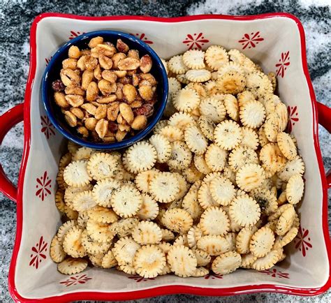 Irresistibly Easy And Affordable Seasoned Oyster Crackers Recipe For Snack Perfection Meals