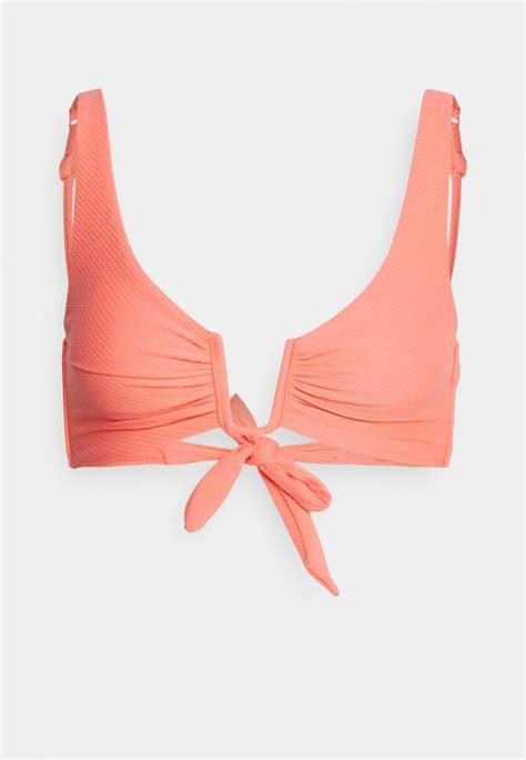 Hot Sexy Di Pechy Bikini Pics