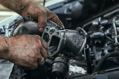 AGR Ventil Defekt Motorprobleme Vermeiden Und AGR Ventil Reinigen