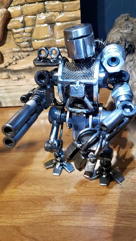 Pin By Grober Ovando On Guardado R Pido Robot Sculpture Metal