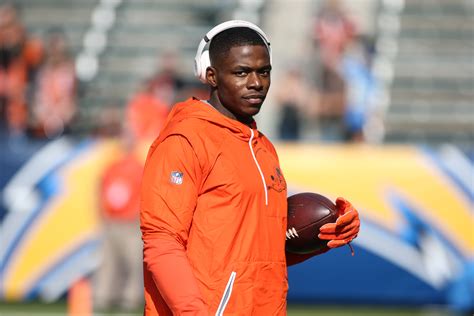 Patriots Place WR Josh Gordon on Injured Reserve - SportzBonanza