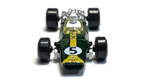 Машинка Базова Hot Wheels Lotus Type Race Day HRY Green купити в інтернет