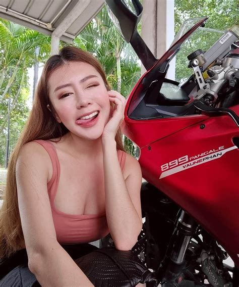 Hot Singaporean And Malaysian Girls To Follow On Instagram Season Sexy For You