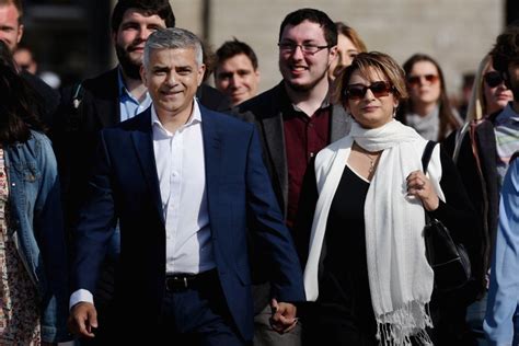 London poised to elect Sadiq Khan as city's first Muslim mayor