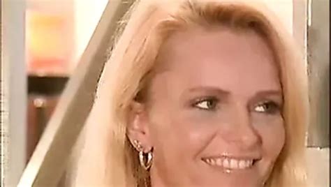 Er Steckte Seine Ganze Hand In Ihre Fotze Free Porn 77 XHamster