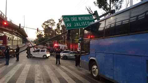 Choque De Una Autobús Contra Un Puesto Y Parabús En Ermita Iztapalapa Dejó 5 Lesionados Infobae