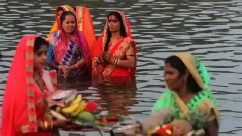 Chhath Puja আগামিকাল থেকে শুরু হচ্ছে ছট পূজা জেনে নিন ছট পূজার