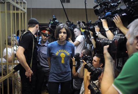 Vladimir Putin y el incómodo caso de Pussy Riot Sopitas