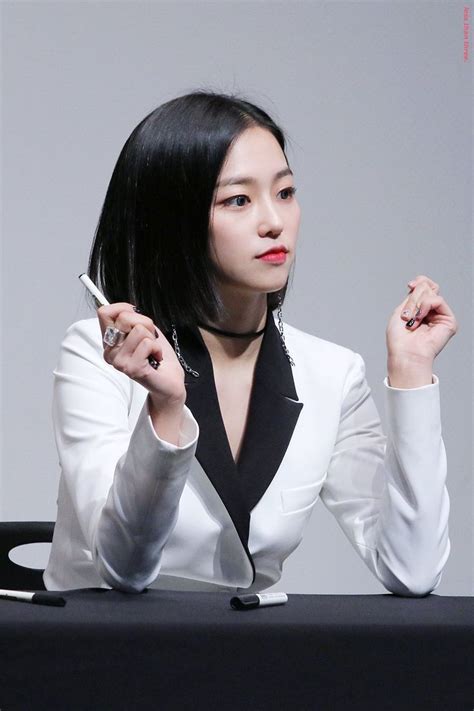 Pin On CLC Yeeun Korean Short Hair Girl Face Clc