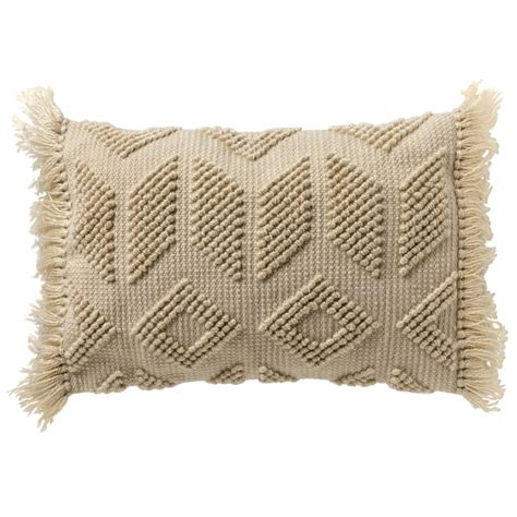 Coussin Beige Doux X Cm Avec Motif Odin Maisons Du Monde