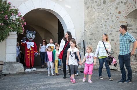 Familienführung auf Burg Forchtenstein auf sunny at