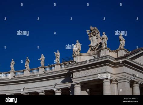 Columnata De Bernini Hi Res Stock Photography And Images Alamy