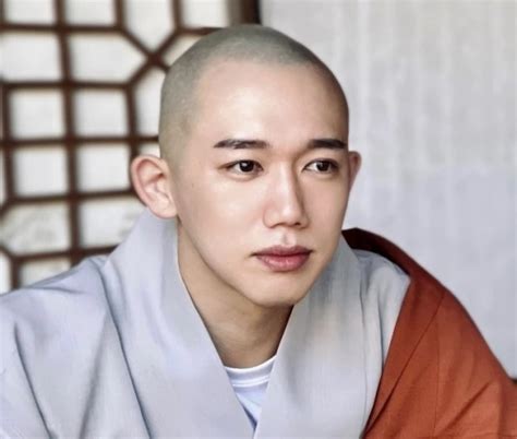 South Korean ‘Flower monk,’ social media’s latest sensation