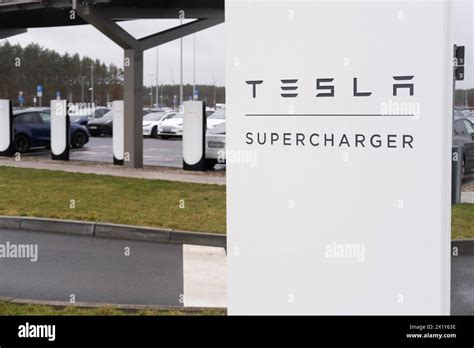 Tesla Supercharger V4 Mit Lounge Deutscher Fabrik Giga Berlin