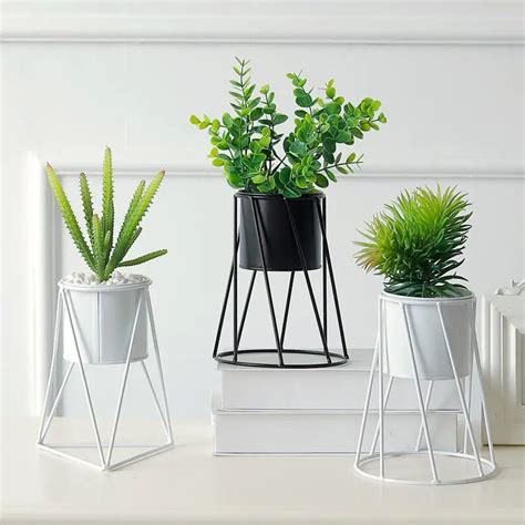 Стильные подставки для цветов: акцент в интерьере - COLLECTION-DESIGN.RU