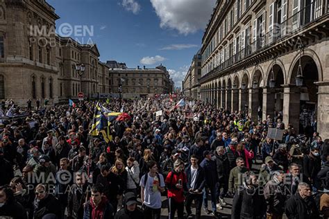 Contin An Las Protestas En Par S Contra La Reforma De Pensiones