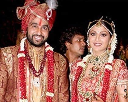 Wiki how world: Shilpa Shetty, Raj Kundra Marriage Photos, Wedding Pics