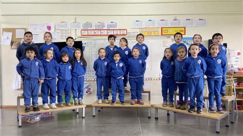 Projet sur la famille chantée par les enfants de GSA Lycée Claude Gay OSORNO Colegio