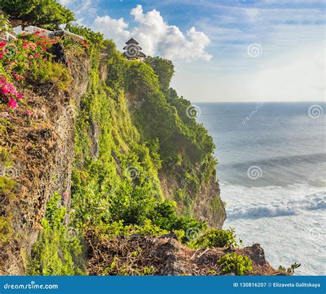 Pura Luhur Uluwatu Temple Bali Indonesia Paisaje Asombroso Imagen