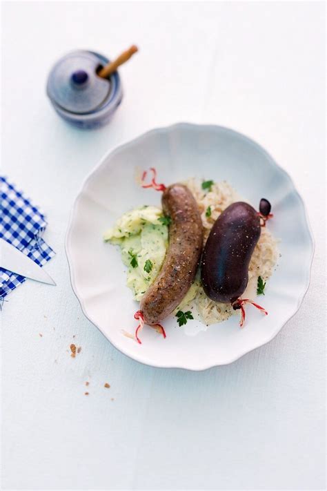 Blutwurst Und Leberwurst Mit Sauerkraut Bilder Kaufen