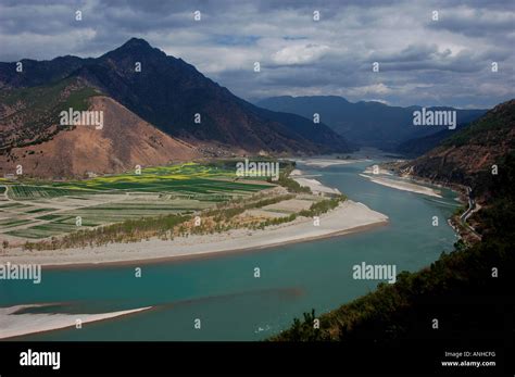 Primera Curva Del Rio Yangzi Fotografías E Imágenes De Alta Resolución