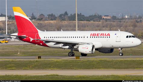 EC JAZ Iberia Airbus A319 111 Photo By RobertLN ID 1383998