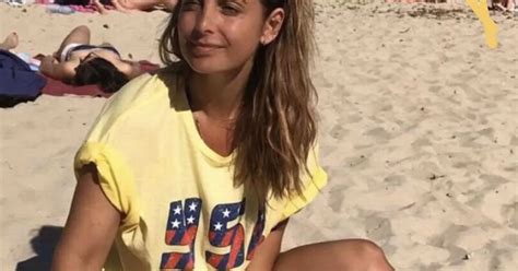 Louise Redknapp Parades Endless Legs In Tiny Hot Pants For Steamy Holiday Snap Daily Star