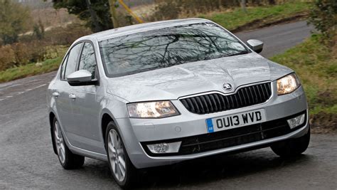 Skoda Octavia 1.4 TSI SE review | Auto Express