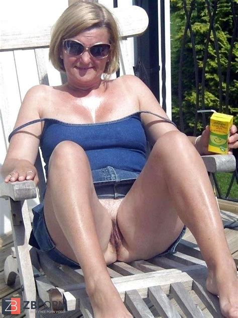 Mature And Granny Upskirts ZB Porn