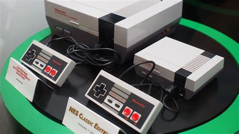 Here S What The Mini Nintendo Nes Classic Edition Looks Like In The