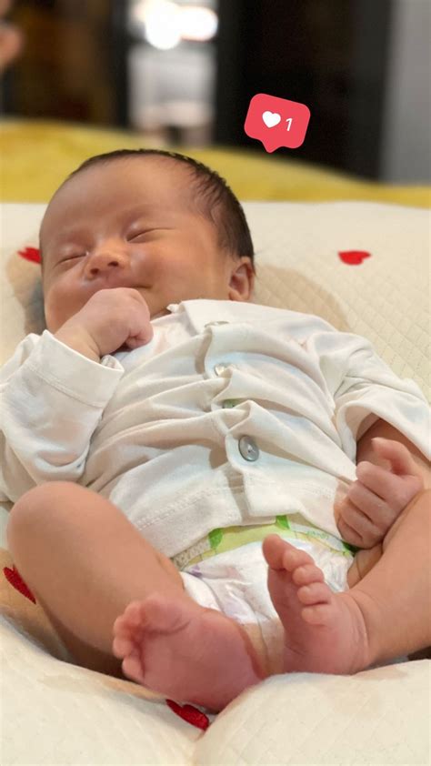 Hot Mom Vi T D Ng B M G Cho Con Ng Nhi Tin T Ng H Ng Qu C D N V H Tr M D Ng Lo I M I