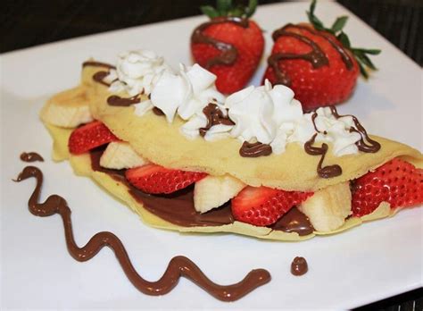 Strawberry And Bananas Crepe Receitas Sobremesas Deliciosas