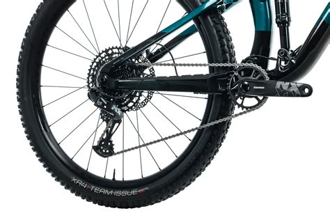 Trek Fuel EX 7 Mountain Bike - 2021, Large | The Pro's Closet