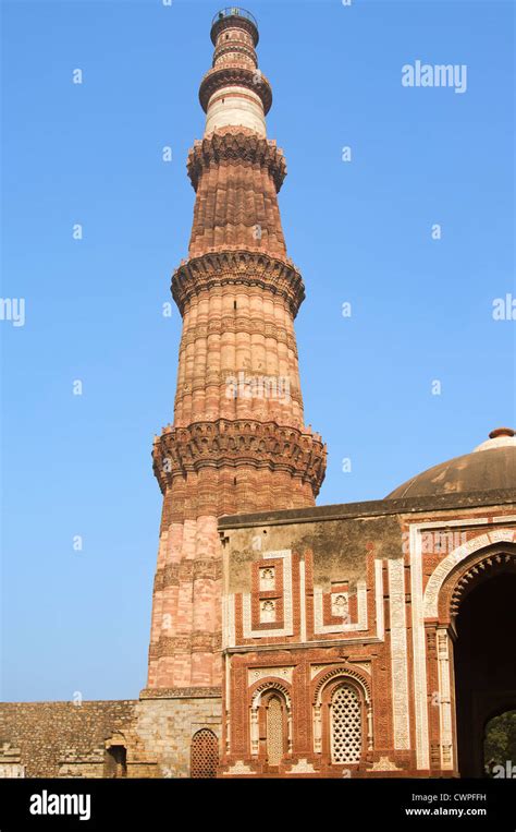 Qutb Minar And Alai Darwaza Mehrauli Archaeological Park Delhi India