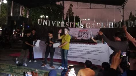 Bem Ugm Menobatkan Jokowi Alumnus Paling Memalukan Rezim Ini Merusak